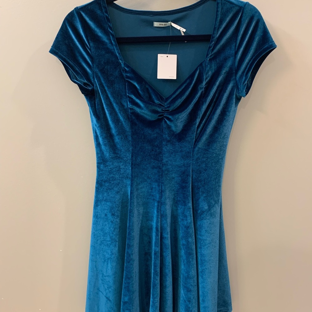 NWT Kimchi Blue Sapphire Velvet Dress Size Small